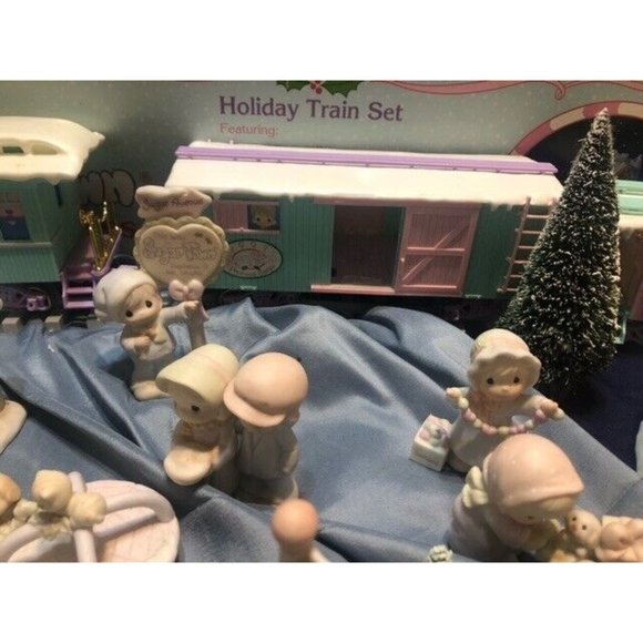 WHOLE SET Precious Moments Sugar Town Christmas Village - Picture 10 of 13